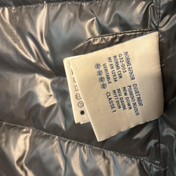 Moncler  - Women’s Liane Down Vest - Picture 6 of 11